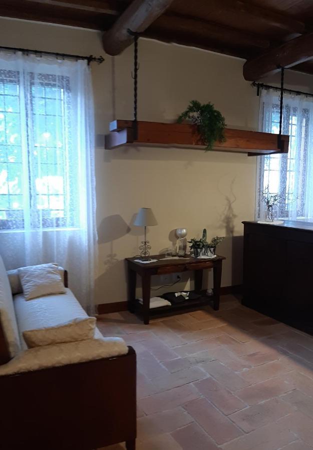 La Locanda Nel Frutteto Rovereto sulla Secchia Exteriör bild